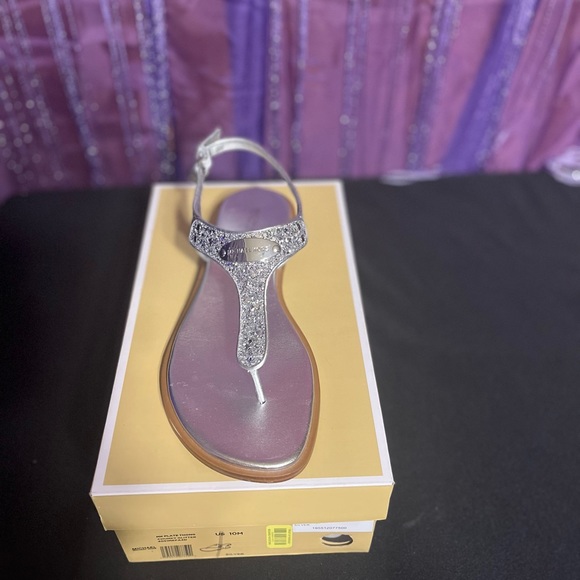 Woman’s shoes $70 - Picture 2 of 2